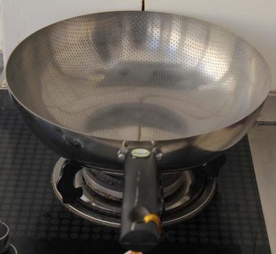 加厚晶美利不锈钢炒锅 无油烟、复底不粘锅，搭配铁铲电磁炉通用，品质烹饪锅具的选购指南